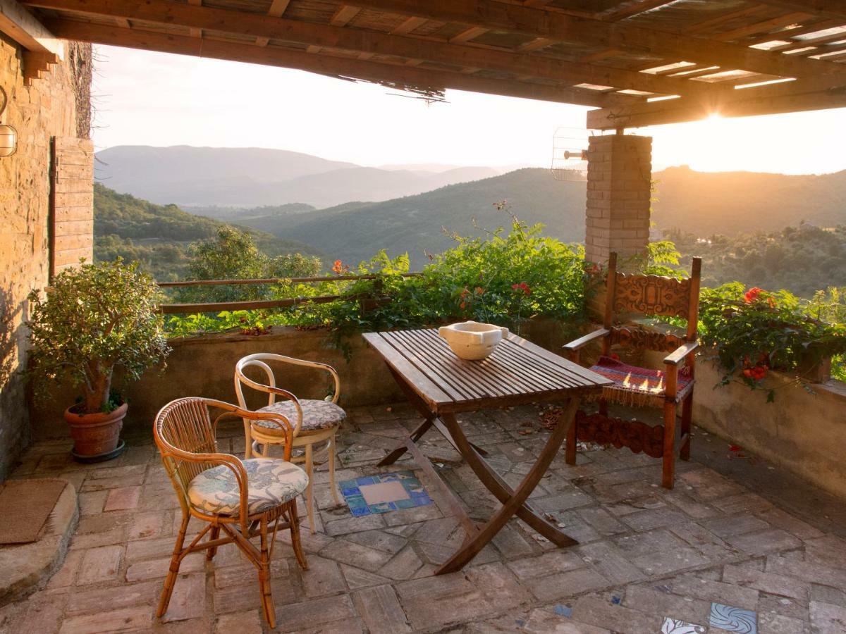 Casa La Valle, Gubbio, Frazione Santa Cristina Bed and Breakfast Exteriör bild