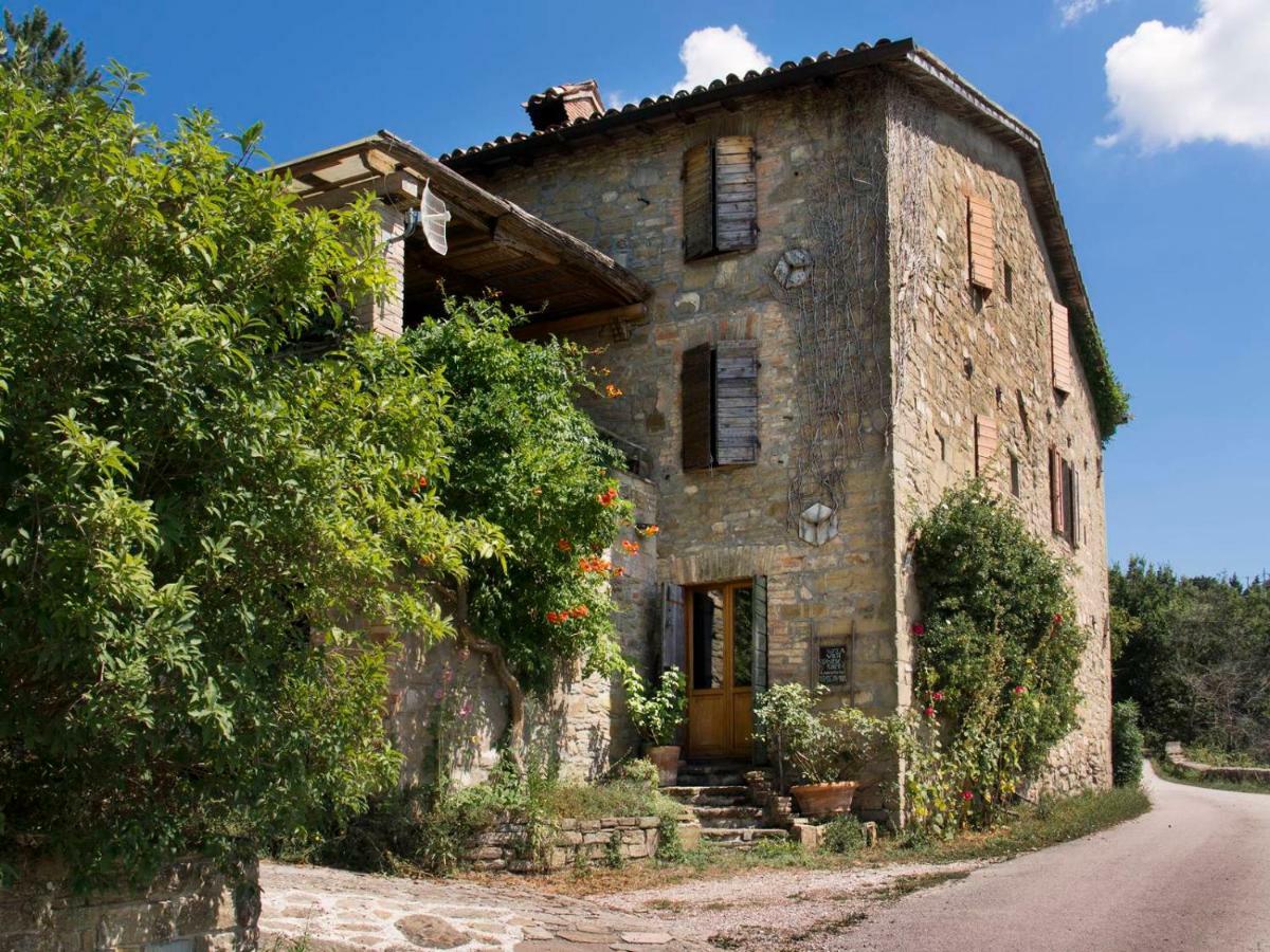 Casa La Valle, Gubbio, Frazione Santa Cristina Bed and Breakfast Exteriör bild